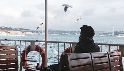 开云体育登录-银河战舰沉没之夜：皇马止步欧冠引爆足坛的五大争议漩涡